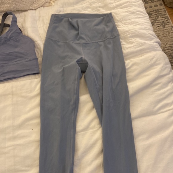 Lululemon workout set - Picture 2 of 5